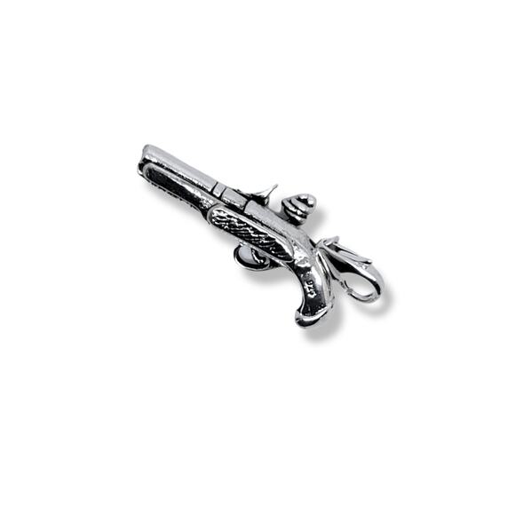 Antiqued Rhodium Plated 925 Sterling Silver Old Timey Pirate Gun Charm - Picture 2 of 7